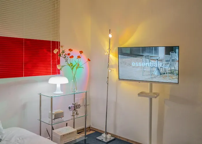 Sillim National 5 Min Gangnam 20 Min Jamsil Seongsu Hongdae 2br Sleeps 4
