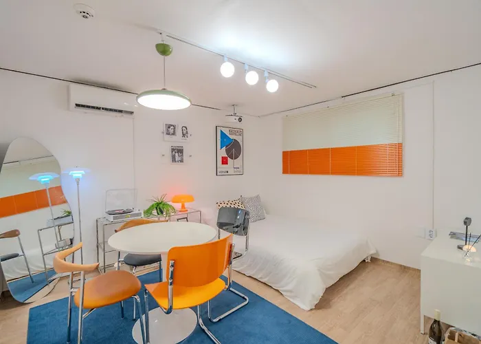 アパート Sillim National 5 Min Gangnam 20 Min Jamsil Seongsu Hongdae 2br Sleeps 4
