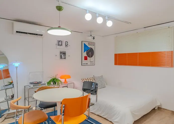 アパート Sillim National 5 Min Gangnam 20 Min Jamsil Seongsu Hongdae 2br Sleeps 4