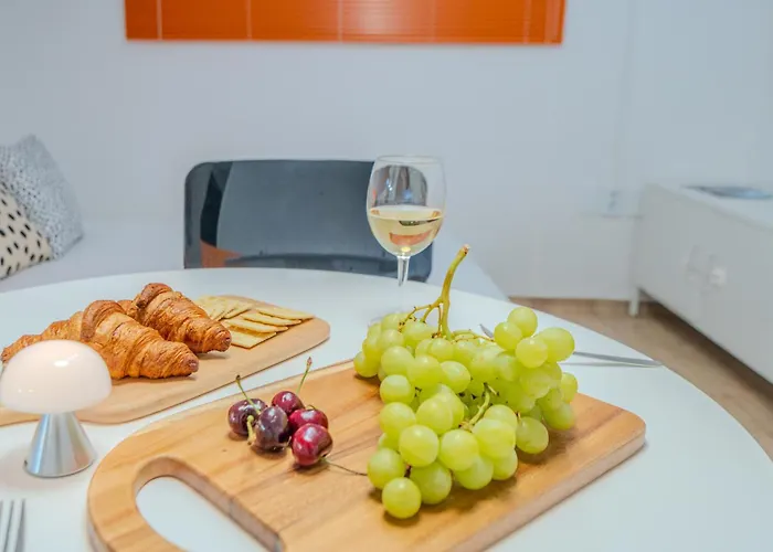 Sillim National 5 Min Gangnam 20 Min Jamsil Seongsu Hongdae 2br Sleeps 4 アパート ソウル特別市