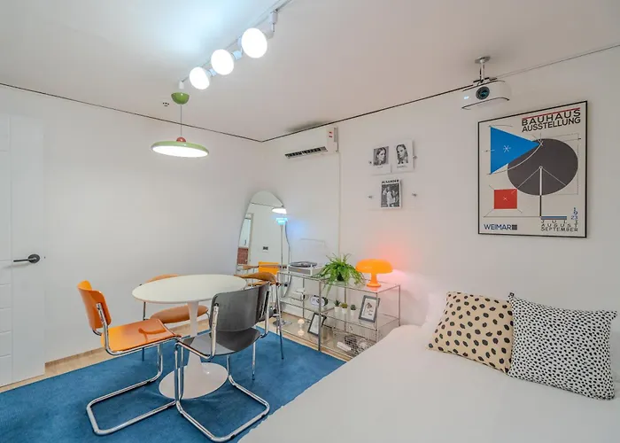 Sillim National 5 Min Gangnam 20 Min Jamsil Seongsu Hongdae 2br Sleeps 4 *