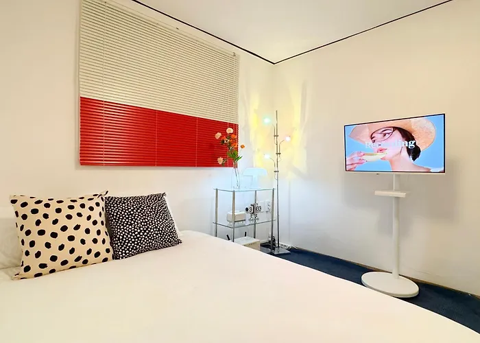 Sillim National 5 Min Gangnam 20 Min Jamsil Seongsu Hongdae 2br Sleeps 4 *