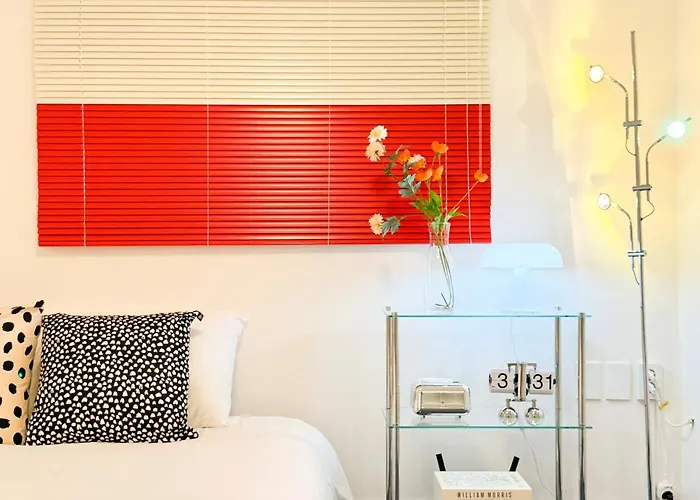 Sillim National 5 Min Gangnam 20 Min Jamsil Seongsu Hongdae 2br Sleeps 4