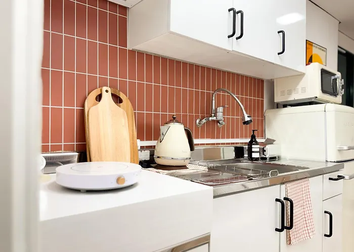 アパート Sillim National 5 Min Gangnam 20 Min Jamsil Seongsu Hongdae 2br Sleeps 4 *