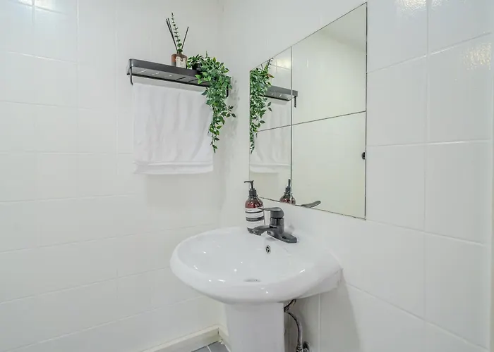 Sillim National 5 Min Gangnam 20 Min Jamsil Seongsu Hongdae 2br Sleeps 4 *