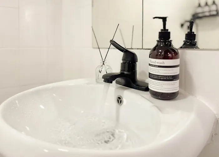 Sillim National 5 Min Gangnam 20 Min Jamsil Seongsu Hongdae 2br Sleeps 4 アパート ソウル特別市