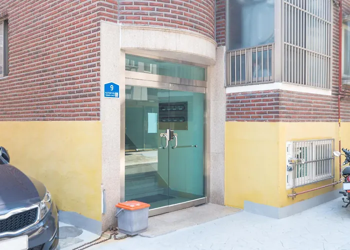 アパート Sillim National 5 Min Gangnam 20 Min Jamsil Seongsu Hongdae 2br Sleeps 4 ソウル特別市